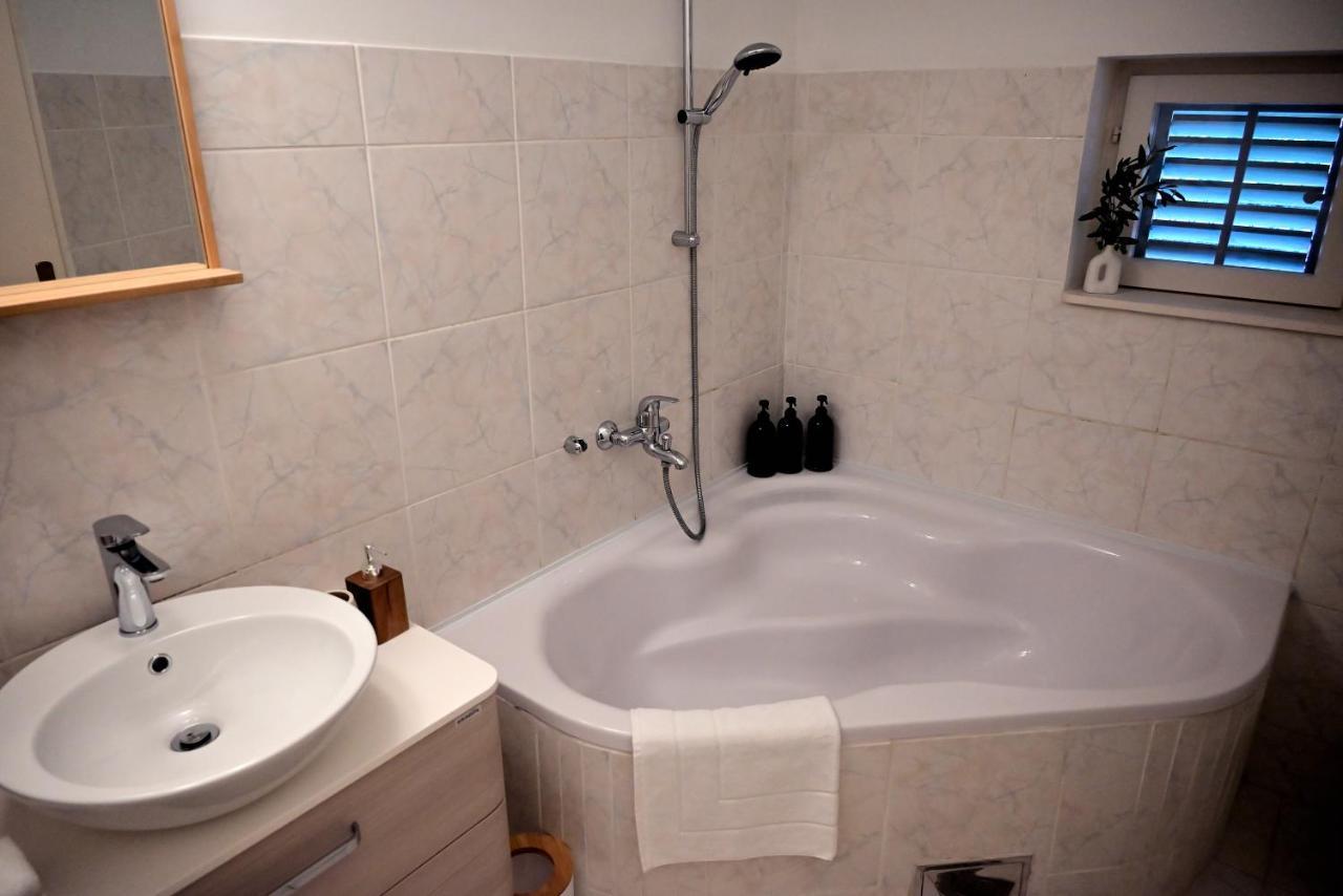Vacation House Rubi Dubrovnik Exterior photo